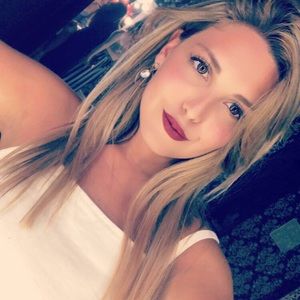 Meet your Posher, Myriam